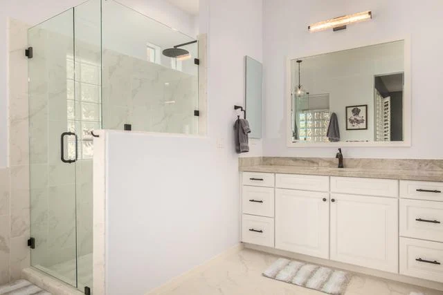 Clean Look for Master Bathroom