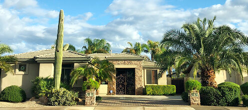 House in Scottsdale, AZ with lovely foliage